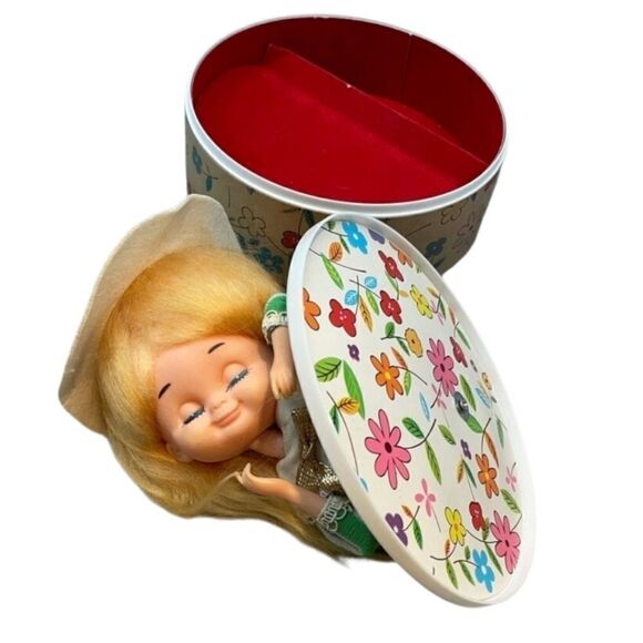 Vintage Kitschy MCM Roman Kogei Girl Stockinette Girl & Dog Music Trinket Box - Picture 7 of 8